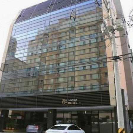 Reve Business Hotel Csedzsu Kültér fotó