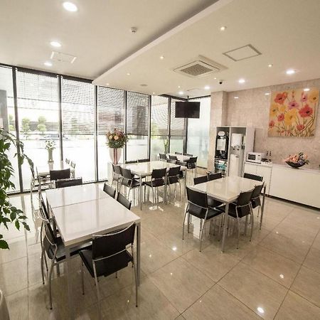 Reve Business Hotel Csedzsu Kültér fotó