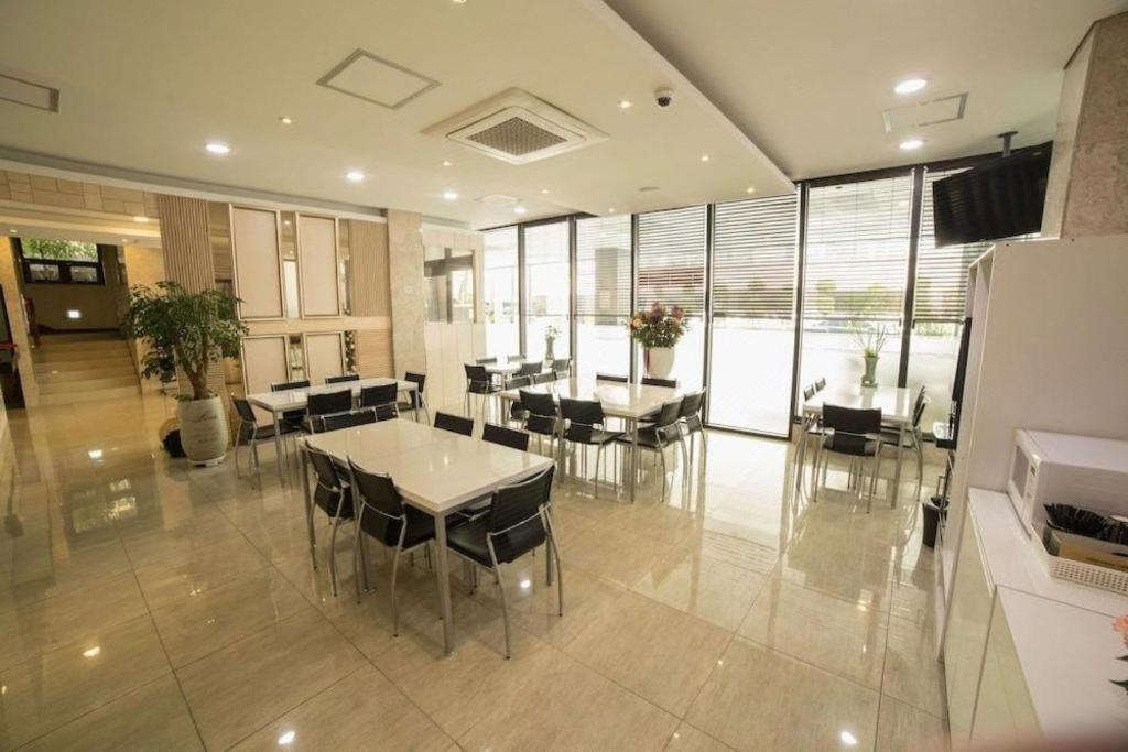 Reve Business Hotel Csedzsu Kültér fotó