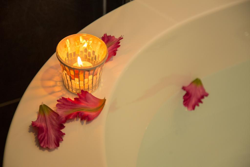 Reve Business Hotel Csedzsu Kültér fotó
