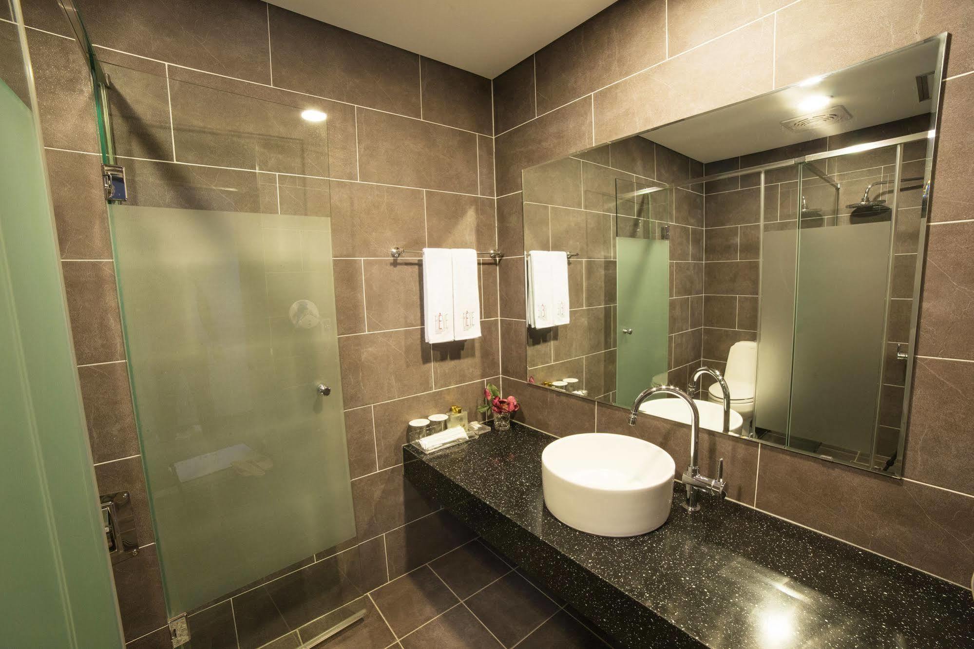 Reve Business Hotel Csedzsu Kültér fotó