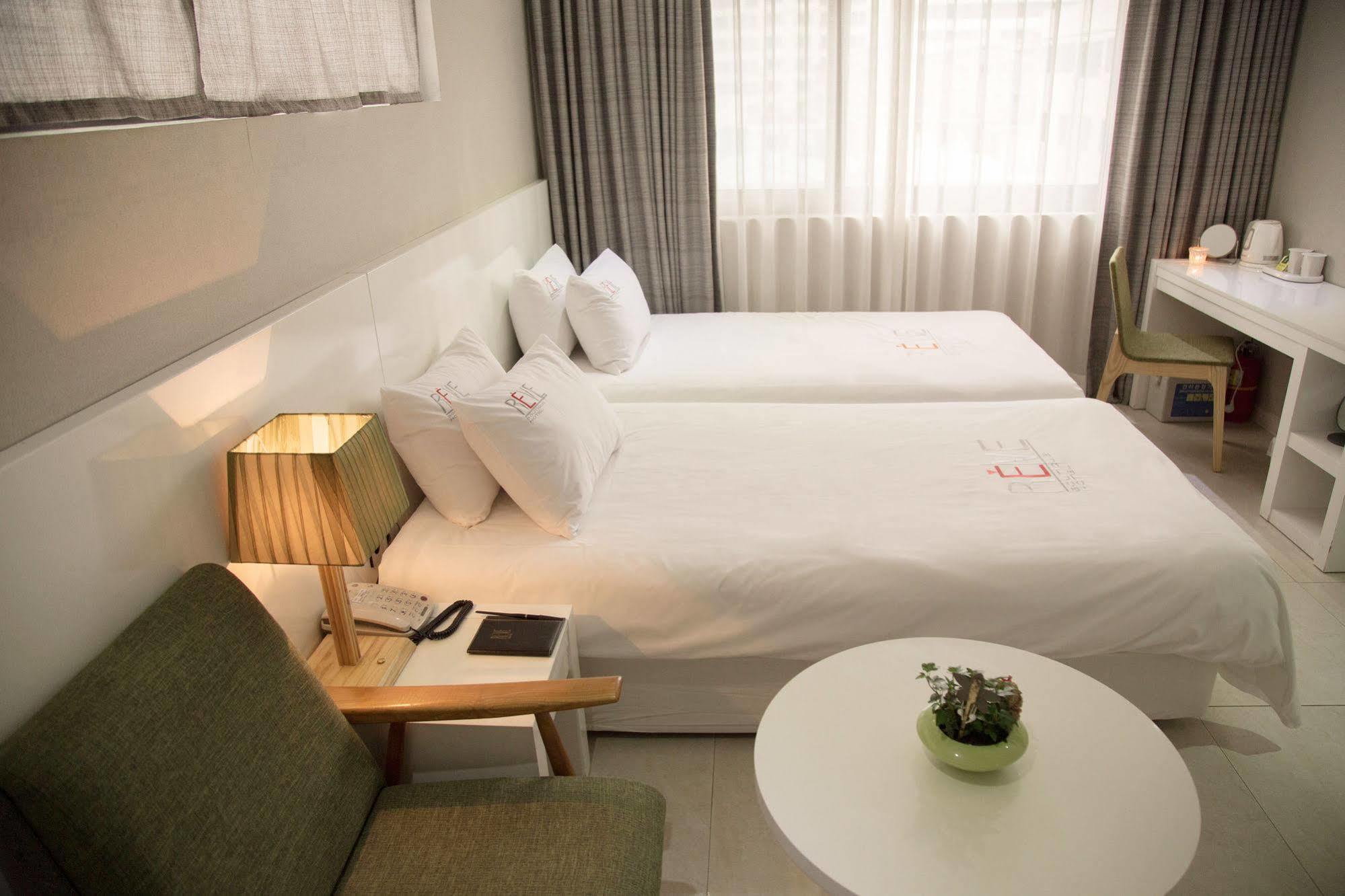 Reve Business Hotel Csedzsu Kültér fotó