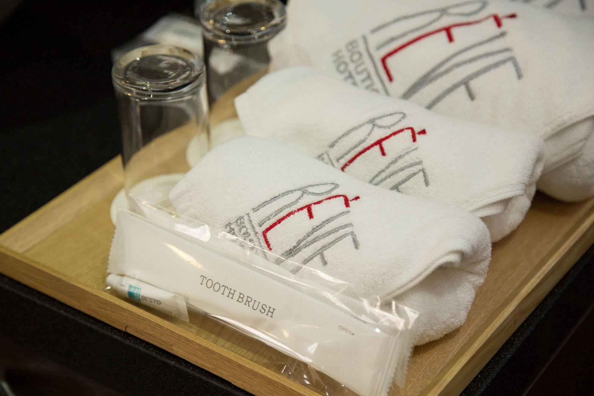 Reve Business Hotel Csedzsu Kültér fotó